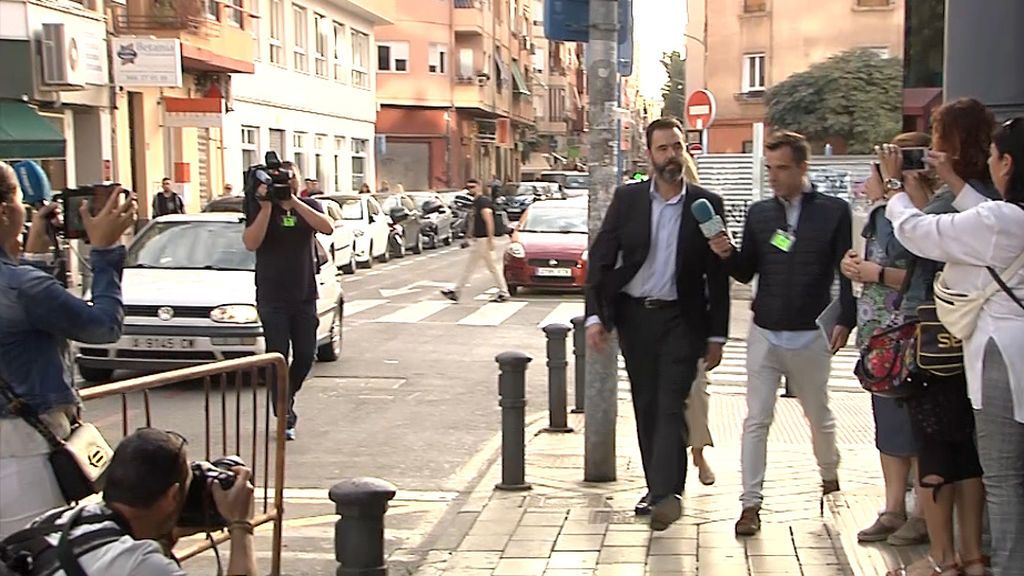 Llegada Miguel López juzgados esta mañana