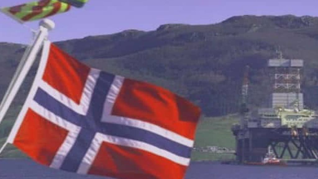 Fallece un estudiante de Erasmus español y otro resulta herido en un accidente de tráfico ocurrido en Noruega Fallece un estudiante de Erasmus español y otro resulta herido en un accidente de tráfico ocurrido en Noruega