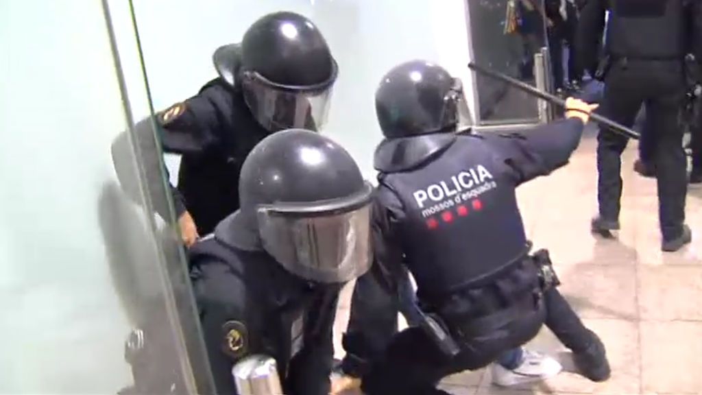 Un detenido en el intento de la ‘toma independentista’ de El Prat