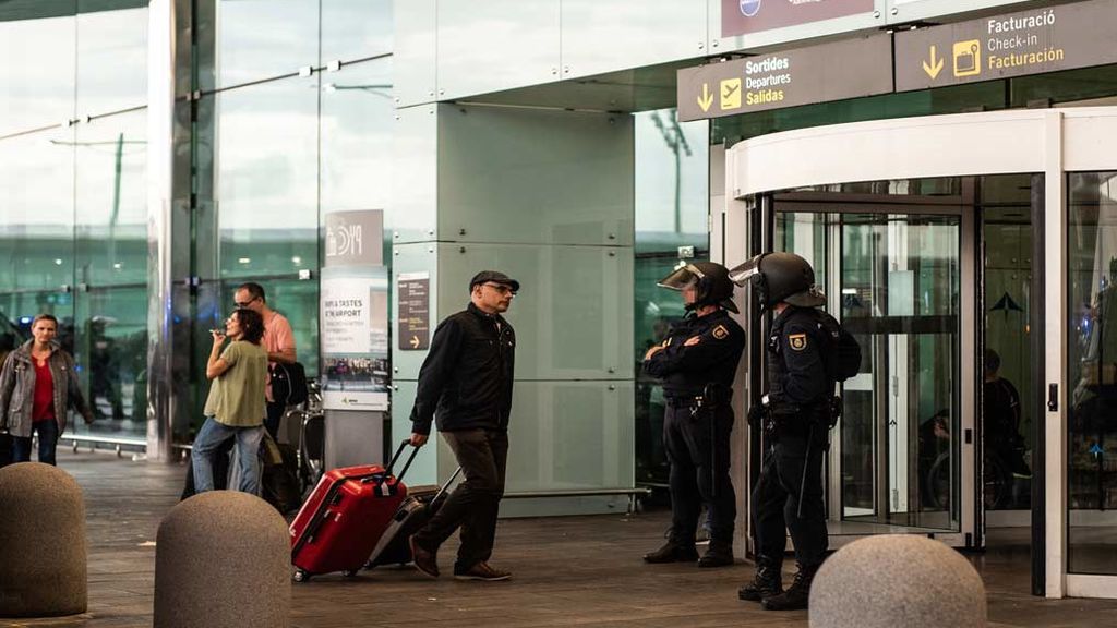 El aeropuerto de El Prat recupera la normalidad El aeropuerto de El Prat recupera la normalidad