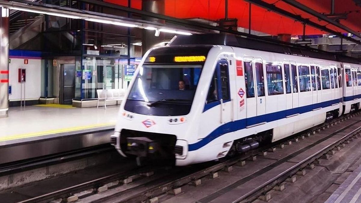 Centenario del Metro de Madrid: huelga, anuncio de más contrataciones y magdalenas gratis Centenario del Metro de Madrid: huelga, anuncio de más contrataciones y magdalenas gratis