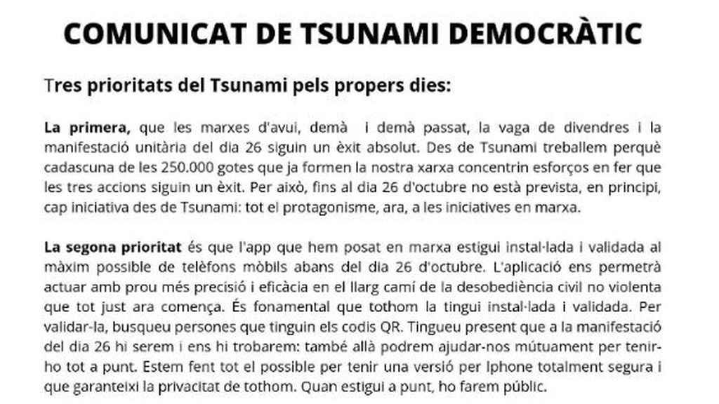 Tsunami Democràtic suspende nuevas movilizaciones hasta el 26 octubre, fecha del Barça-Madrid Tsunami Democràtic suspende nuevas movilizaciones hasta el 26 octubre, fecha del Barça-Madrid