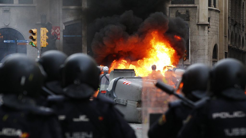 Los enfrentamientos en Vía Laietana con grupos de guerrilla
