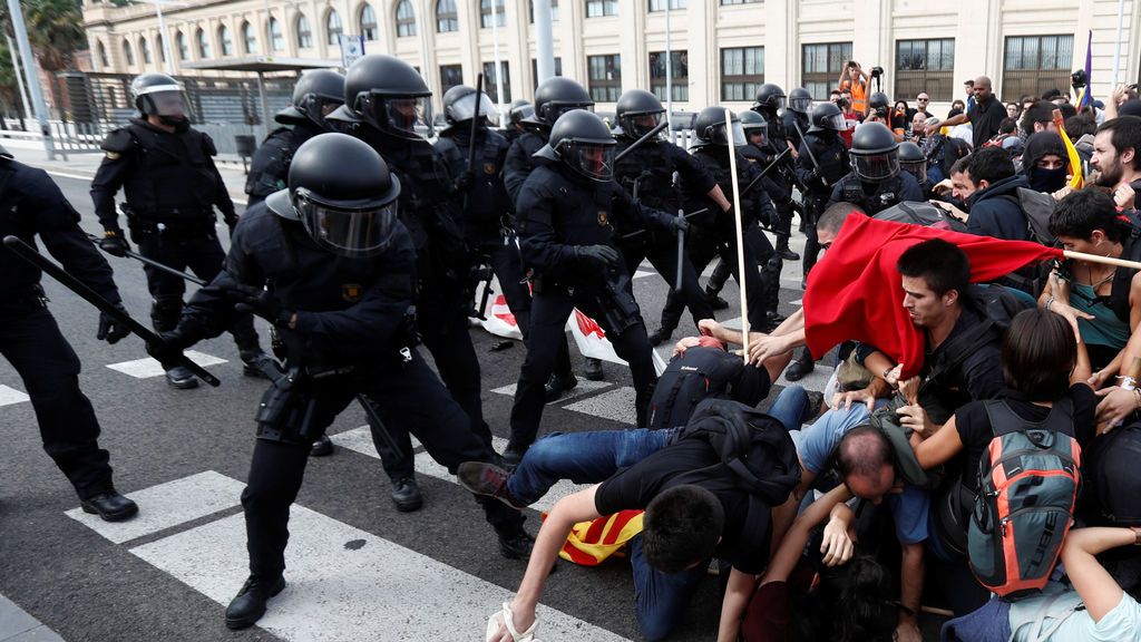 Cargas policiales en Barcelona