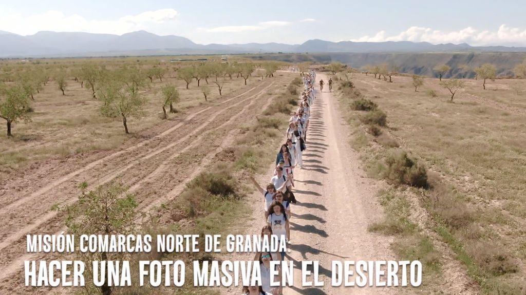 Jesús Calleja emprende la misión más multitudiraria de ‘Volando voy’