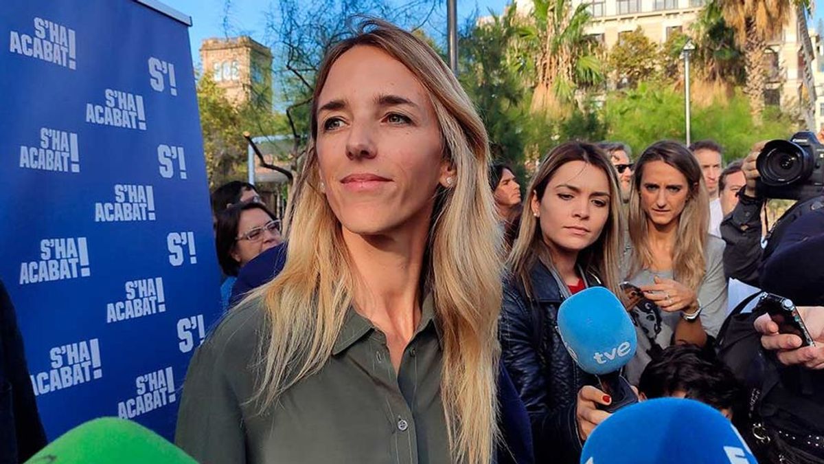 Cayetana Álvarez de Toledo, abucheada en Barcelona Cayetana Álvarez de Toledo, abucheada en Barcelona