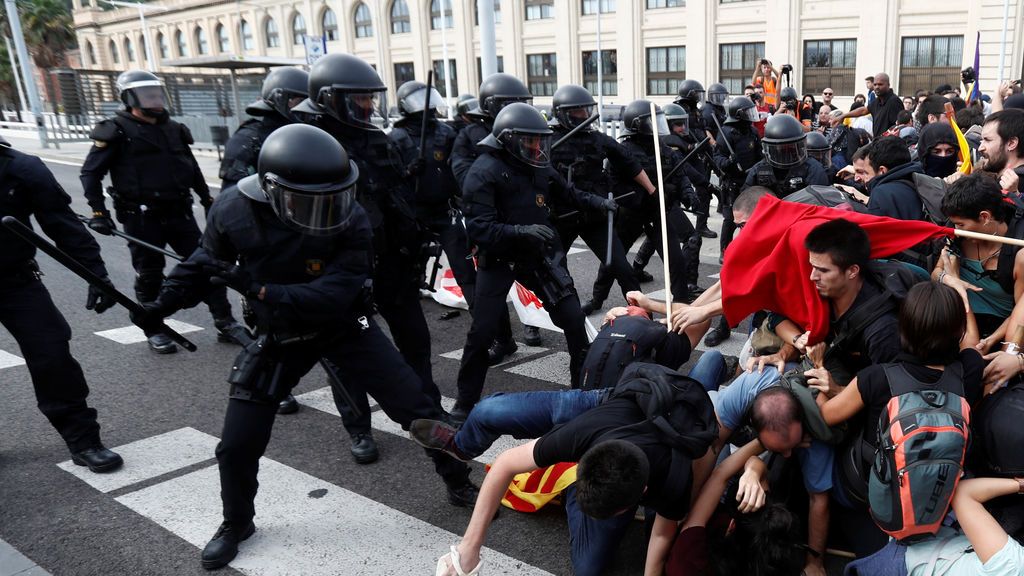 Cargas policiales en Barcelona