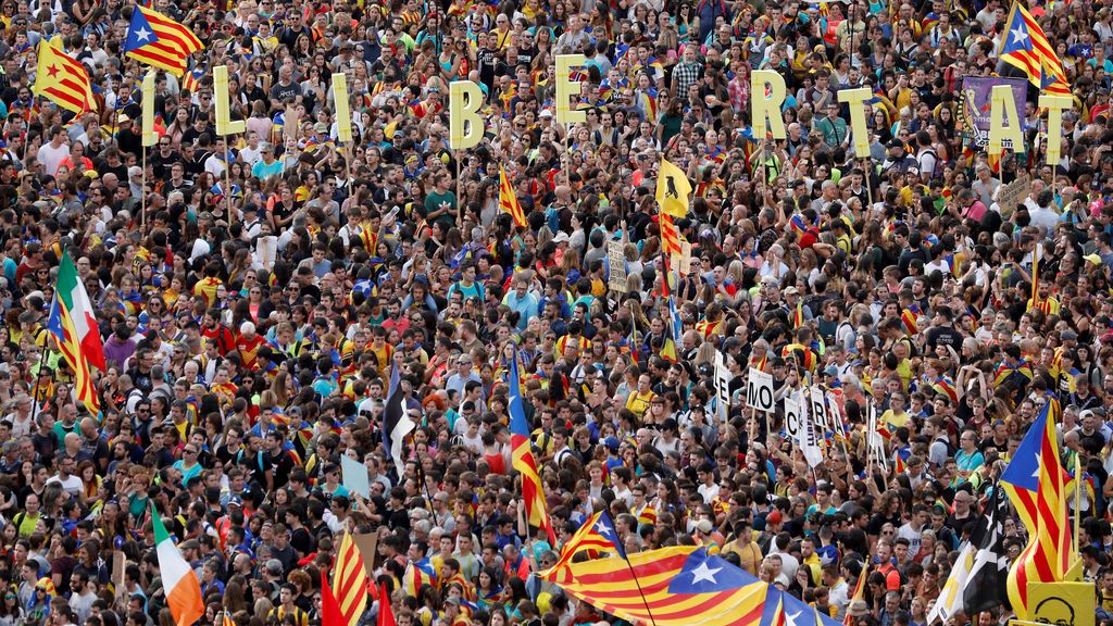 Más de medio millón de personas claman por la independencia en Barcelona como respuesta a las condenas