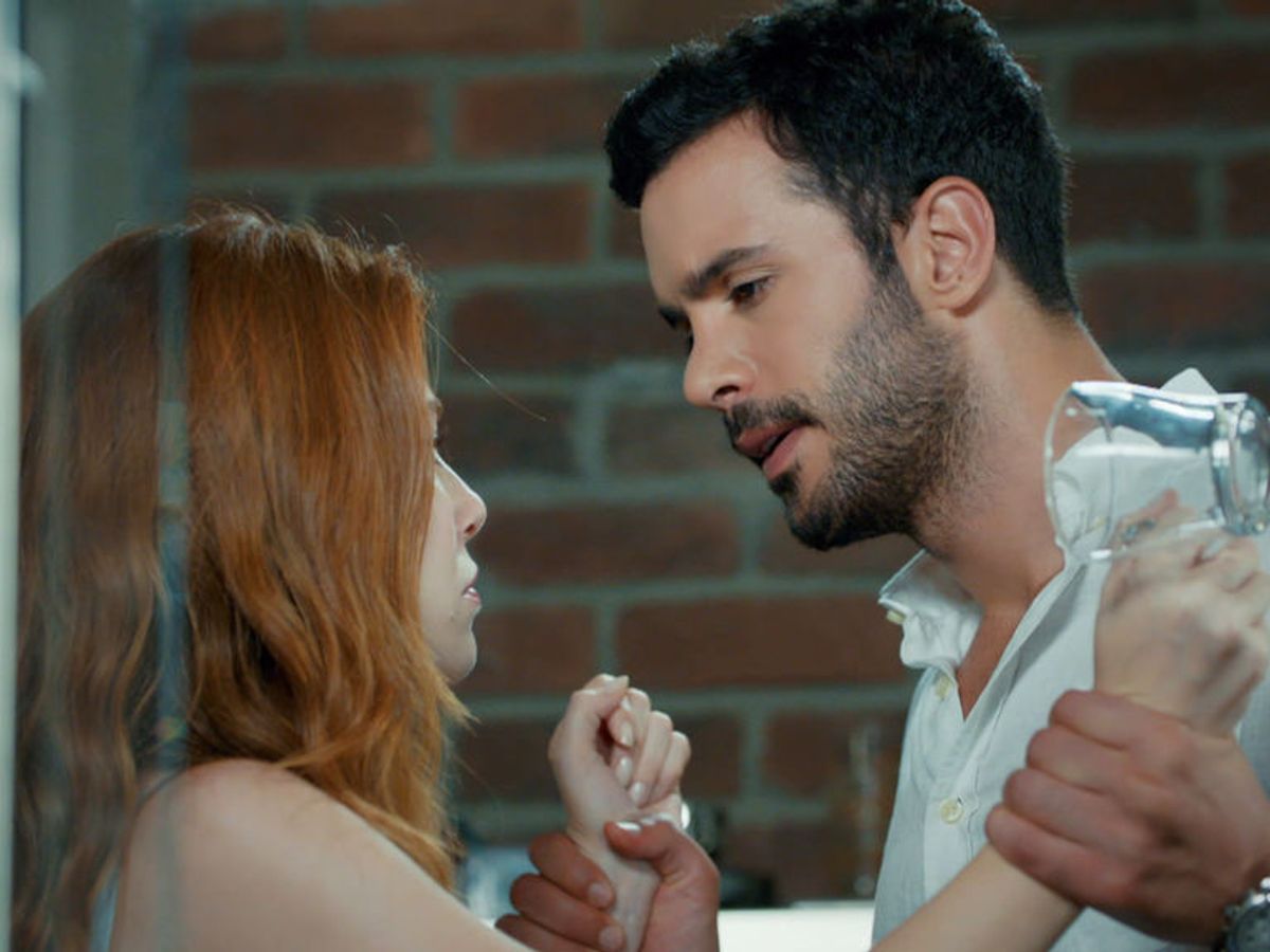 Te Alquilo Mi Amor Eso Ha Vuelto Ömer le pide a Defne que pase la noche con él - Te alquilo mi amor