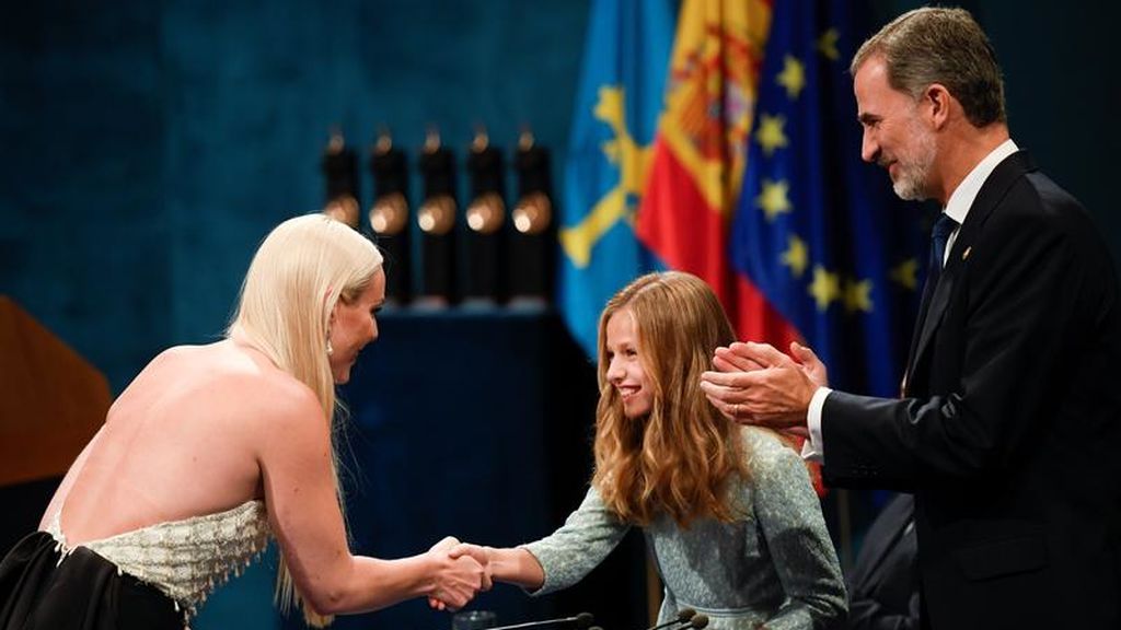 La princesa Leonor entrega el Premio Princesa de Asturias de los deportes 2019 a la esquiadora estadounidense Lindsey Vonn