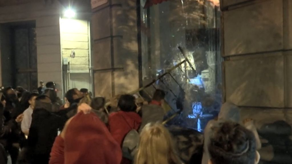 Balance del sexto día de protestas en Barcelona: menos violentos y escenas de pillaje
