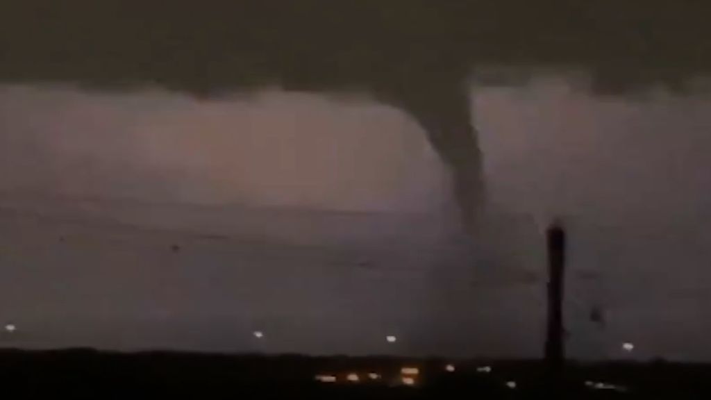 Un tornado destruye todo a su paso en Dallas