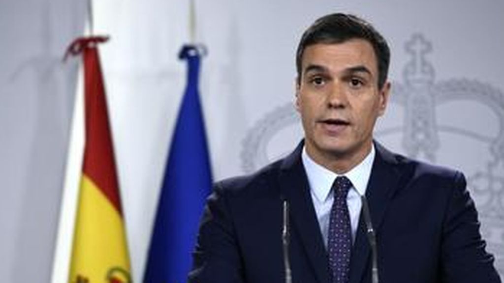 Claves de las últimas encuestas: El PSOE baja, el PP supera los 100 escaños y C's se hunde Claves de las últimas encuestas: El PSOE baja, el PP supera los 100 escaños y C's se hunde