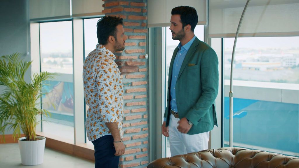 Sinam se enfrenta a Ömer por Defne