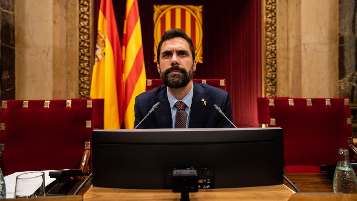 El parlamento catalán desoye al Constitucional  y debatirá sobre su autodeterminación y la monarquía