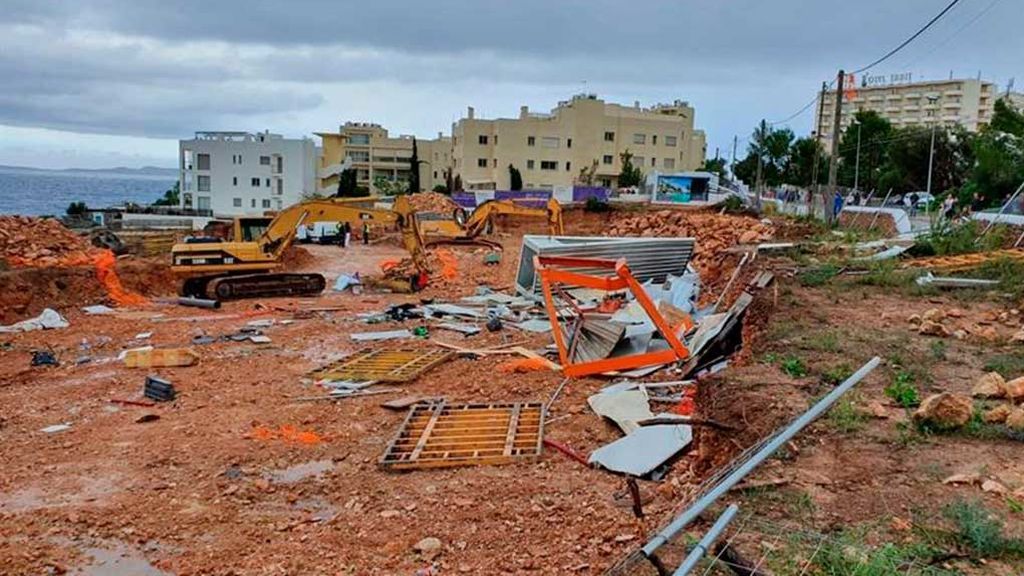 La DANA deja tres herido en Ibiza, 130 litros en Levante y alerta roja en Cataluña La DANA deja tres herido en Ibiza, 130 litros en Levante y alerta roja en Cataluña