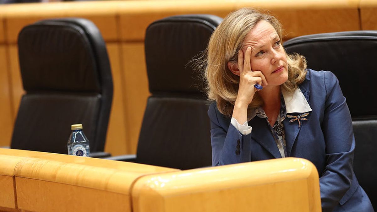Bruselas no se cree que España vaya a cumplir con los objetivos de déficit Bruselas no se cree que España vaya a cumplir con los objetivos de déficit