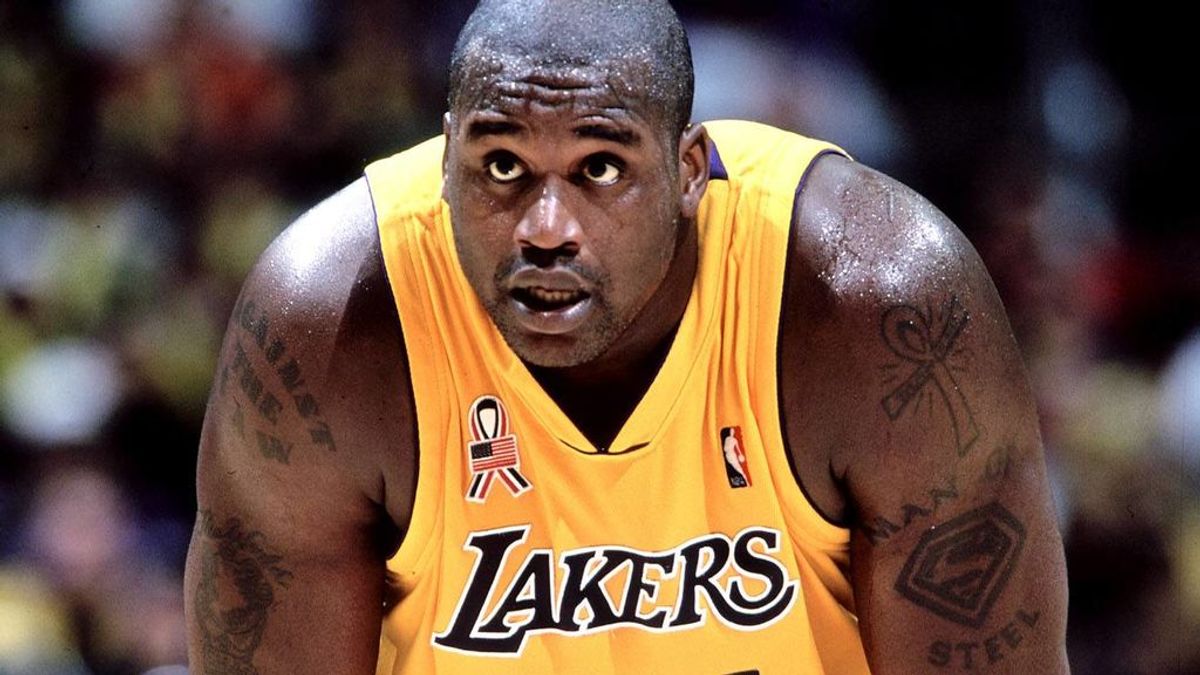 Shaquille O'Neal le regala una casa a un niño con parálisis por un tiroteo: "Podría haber sido mi hijo" Shaquille O'Neal le regala una casa a un niño con parálisis por un tiroteo: "Podría haber sido mi hijo"