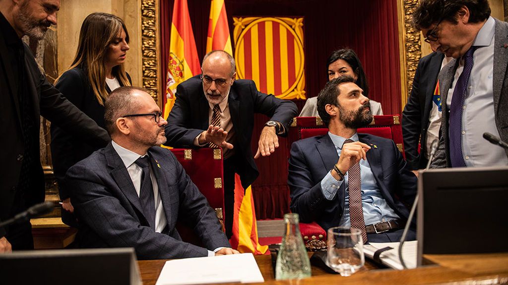 Los partidos independentistas retan al Tribunal Constitucional al exigir debatir sobre la autodeterminación Los partidos independentistas retan al Tribunal Constitucional al exigir debatir sobre la autodeterminación