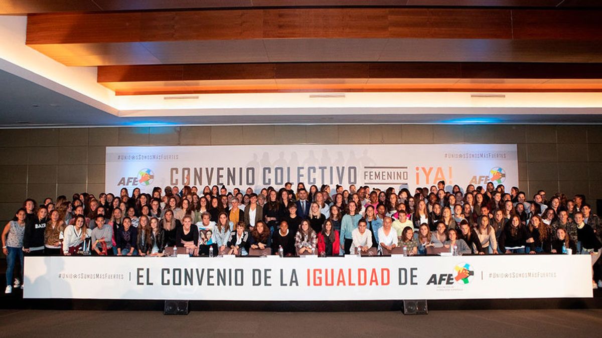 Las jugadoras de fútbol de primera división a la huelga Las jugadoras de fútbol de primera división a la huelga
