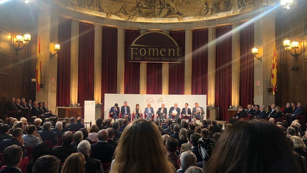 Los empresarios alertan de que ya hay sectores económicos afectados por la violencia en Cataluña Los empresarios alertan de que ya hay sectores económicos afectados por la violencia en Cataluña