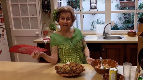 La abuela influencer que arrasa con sus vídeos de recetas - Uppers