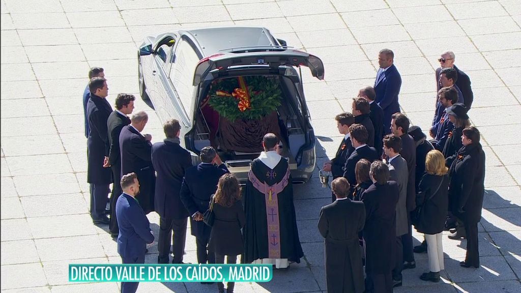 Ana Rosa, tras la exhumación de Franco: "Es el momento de mirar hacia el futuro"