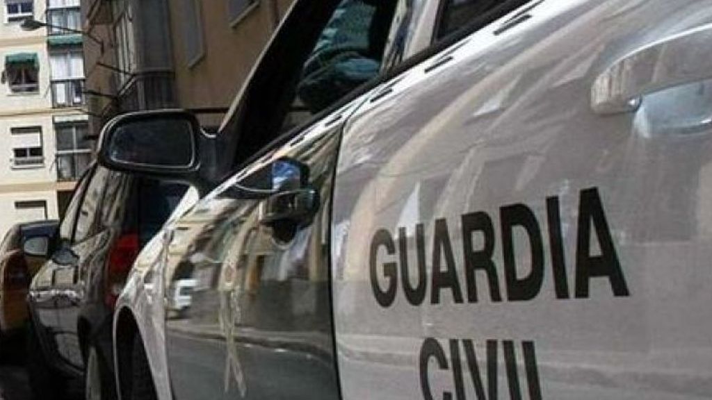 La Guardia Civil investiga la muerte de un hombre de 66 años encontrado con un tiro en la cabeza en Cáceres La Guardia Civil investiga la muerte de un hombre de 66 años encontrado con un tiro en la cabeza en Cáceres