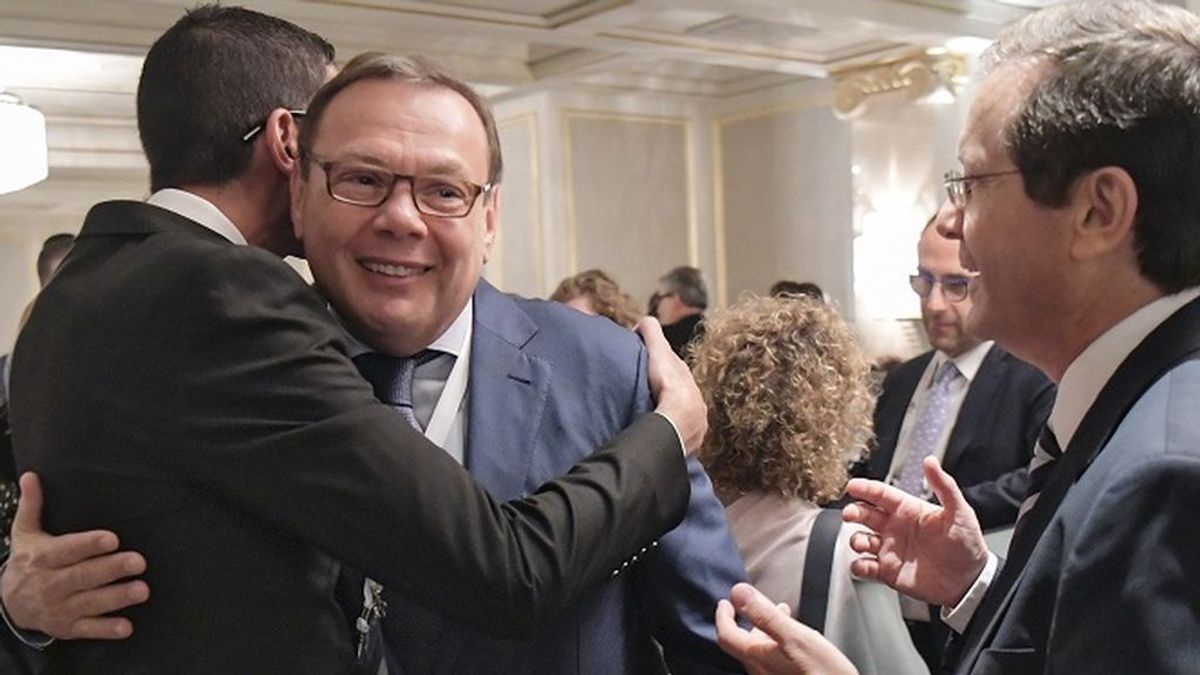 La Audiencia Nacional acuerda las primeras diligencias para investigar la compra de Dia por parte de Fridman La Audiencia Nacional acuerda las primeras diligencias para investigar la compra de Dia por parte de Fridman