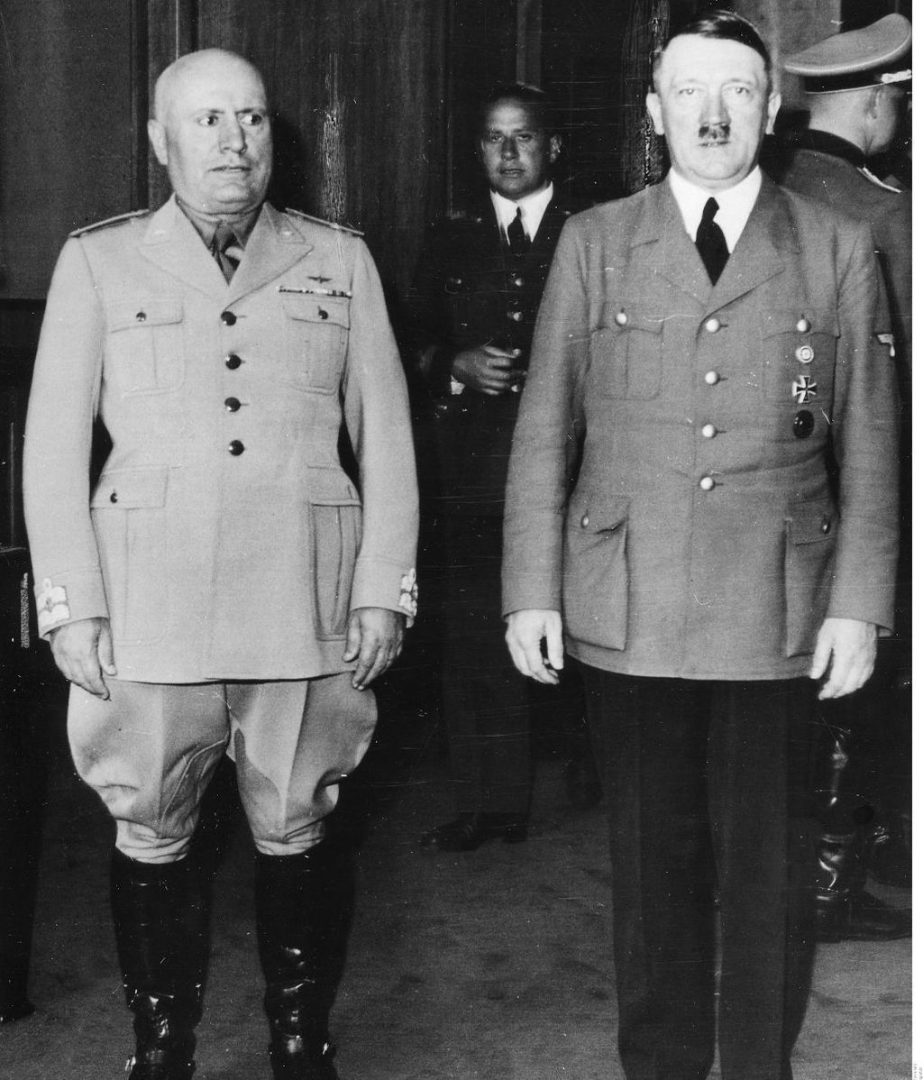 Mussolini y Hitler, en una de sus reuniones