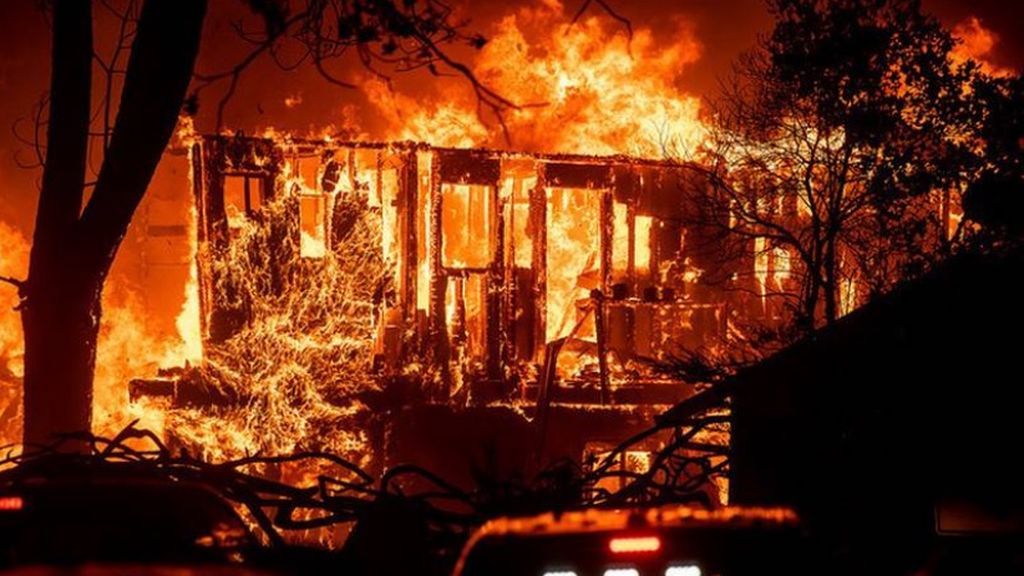 Más de 50.000 evacuados y 6.500 hectáreas arrasadas en un virulento incendio en California