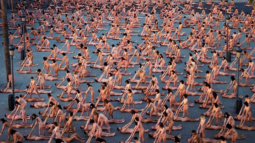 Piel del Mediterráneo: la fotografía que Spencer Tunick hizo de Valencia Piel del Mediterráneo: la fotografía que Spencer Tunick hizo de Valencia