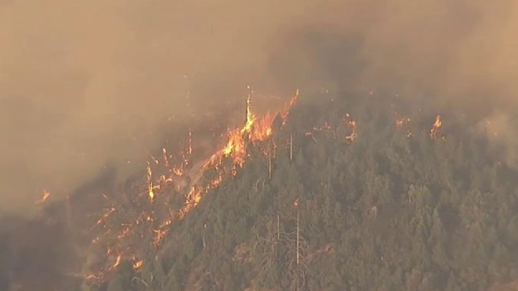 Nueve incendios arrasan varias zonas de California