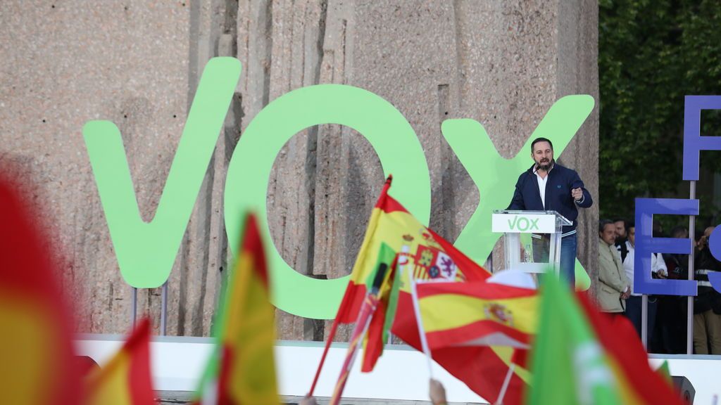 EuropaPress_2092486_El_presidente_de_Vox_Santiago_Abascal_en_el_cierre_de_campaña_de_Vox_en_la_Plaza_de_Colón_en_Madrid EuropaPress_2092486_El_presidente_de_Vox_Santiago_Abascal_en_el_cierre_de_campaña_de_Vox_en_la_Plaza_de_Colón_en_Madrid