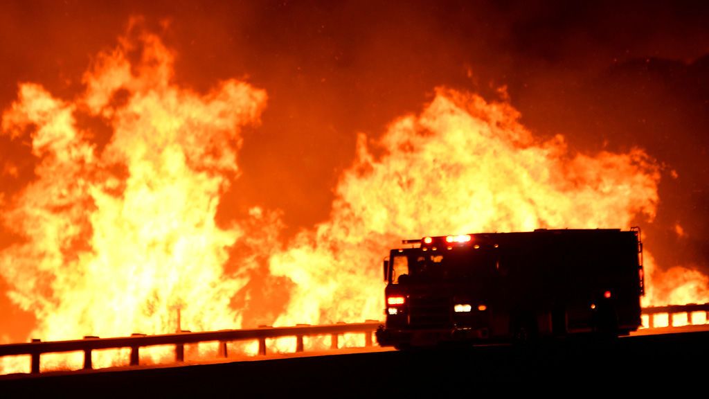 Los incendios de California se trasladan a Méjico y dejan tres fallecidos Los incendios de California se trasladan a Méjico y dejan tres fallecidos