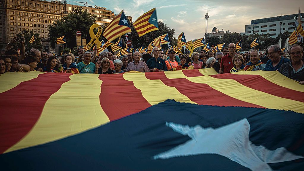 La cuestión catalana domina la campaña a dos semanas de las elecciones La cuestión catalana domina la campaña a dos semanas de las elecciones