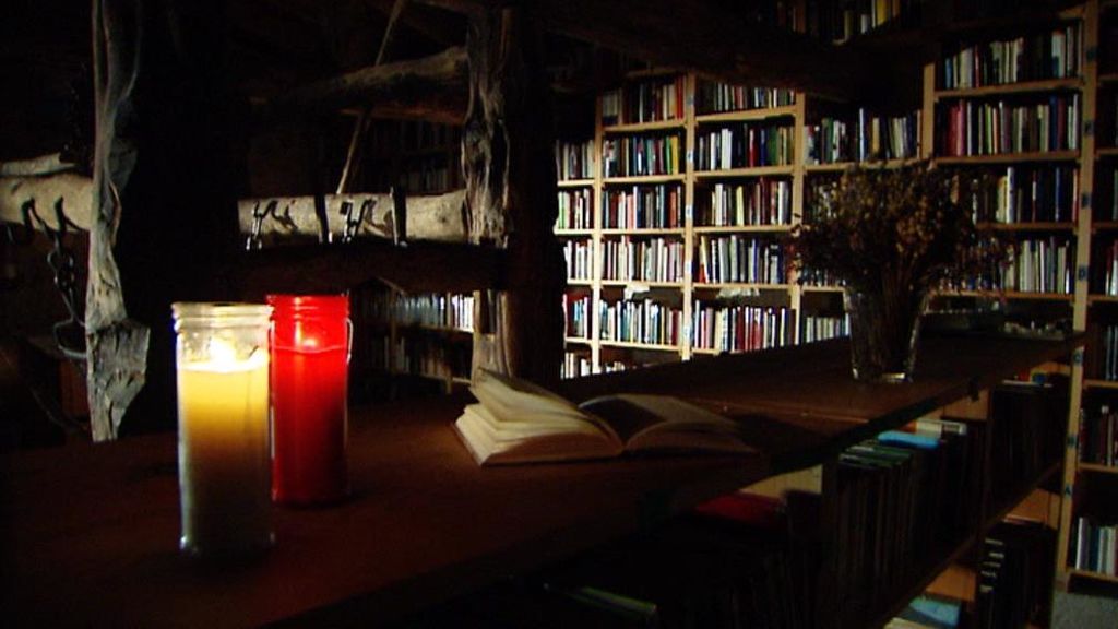 El orgullo de Quintanalara, un pueblo de solo 10 habitantes: su biblioteca con miles de ejemplares