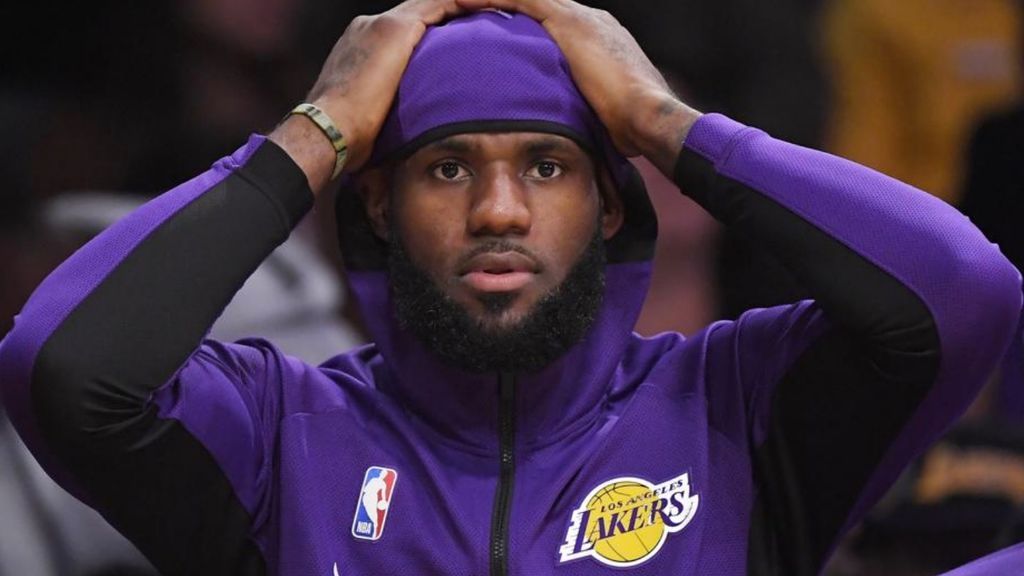 Lebron James obligado a evacuar su domicilio