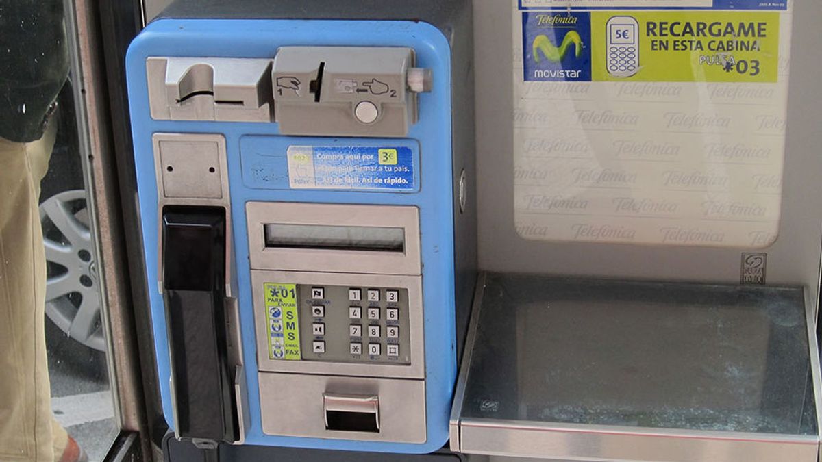 El futuro incierto de las cabinas telefónicas ¿Hasta cuando se mantendrán? El futuro incierto de las cabinas telefónicas ¿Hasta cuando se mantendrán?