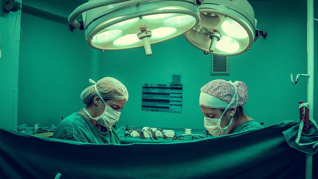 Juzgan en Italia a siete médicos por negarse a practicar un aborto en el que la madre murió Juzgan en Italia a siete médicos por negarse a practicar un aborto en el que la madre murió