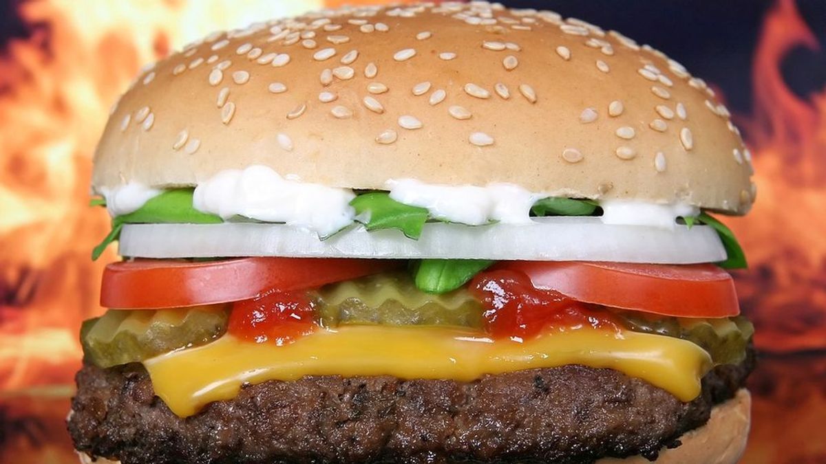 Vegetariana arrepentida: se engancha a la carne al comer una hamburguesa tras 30 años de vegetarianismo