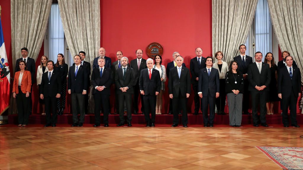 Piñera cesa al ministro del Interior en Chile Piñera cesa al ministro del Interior en Chile