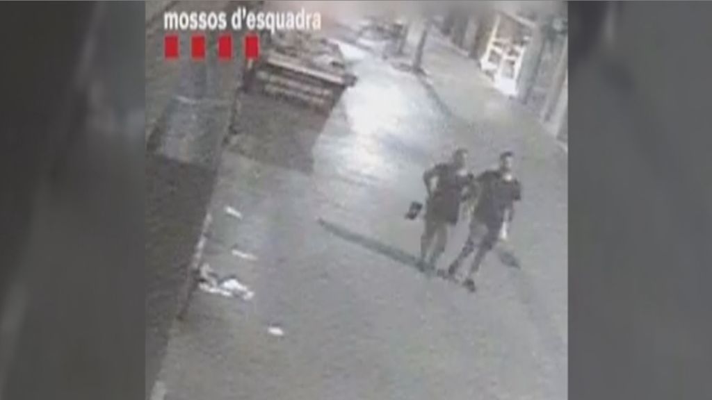 Los Mossos piden colaboración ciudadana para identificar a los autores de un crimen en Sabadell