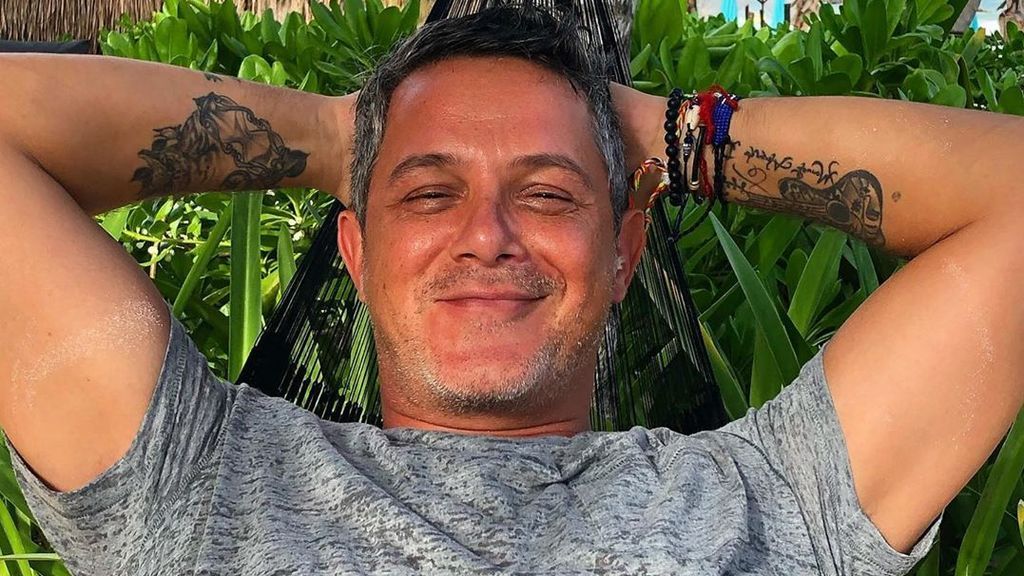 Habemus beso: Alejandro Sanz y Rachel Valdés, de escapada por las playas mexicanas