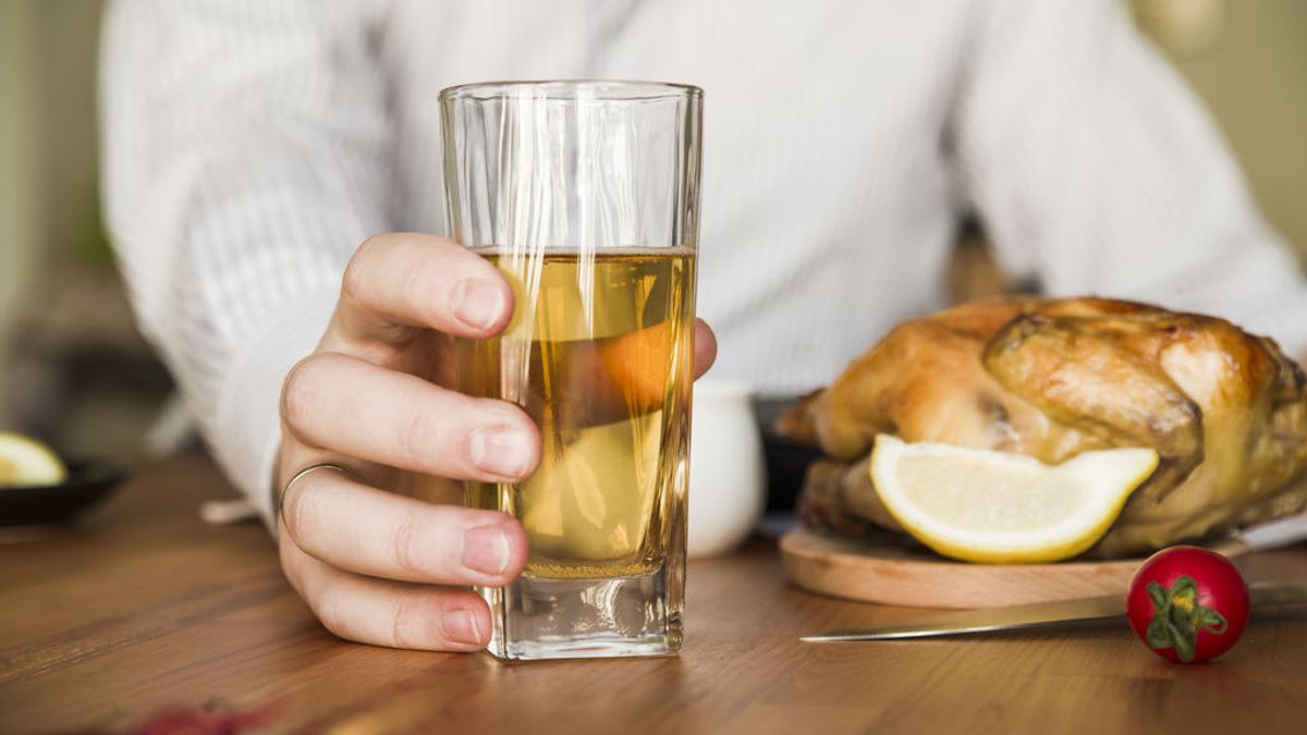 Vermut, vino, cerveza y whisky: cuatro alcoholes para emborrachar al pollo