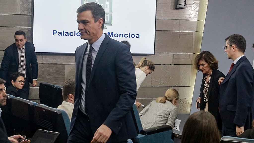 La Junta Electoral expedienta a Sánchez por el uso electoralista de La Moncloa La Junta Electoral expedienta a Sánchez por el uso electoralista de La Moncloa