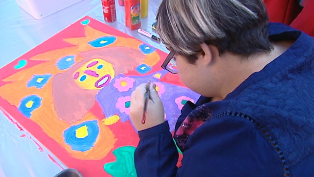 El arte de dibujar ilusiones: obras especiales para mejorar la vida de personas con discapacidad intelectual