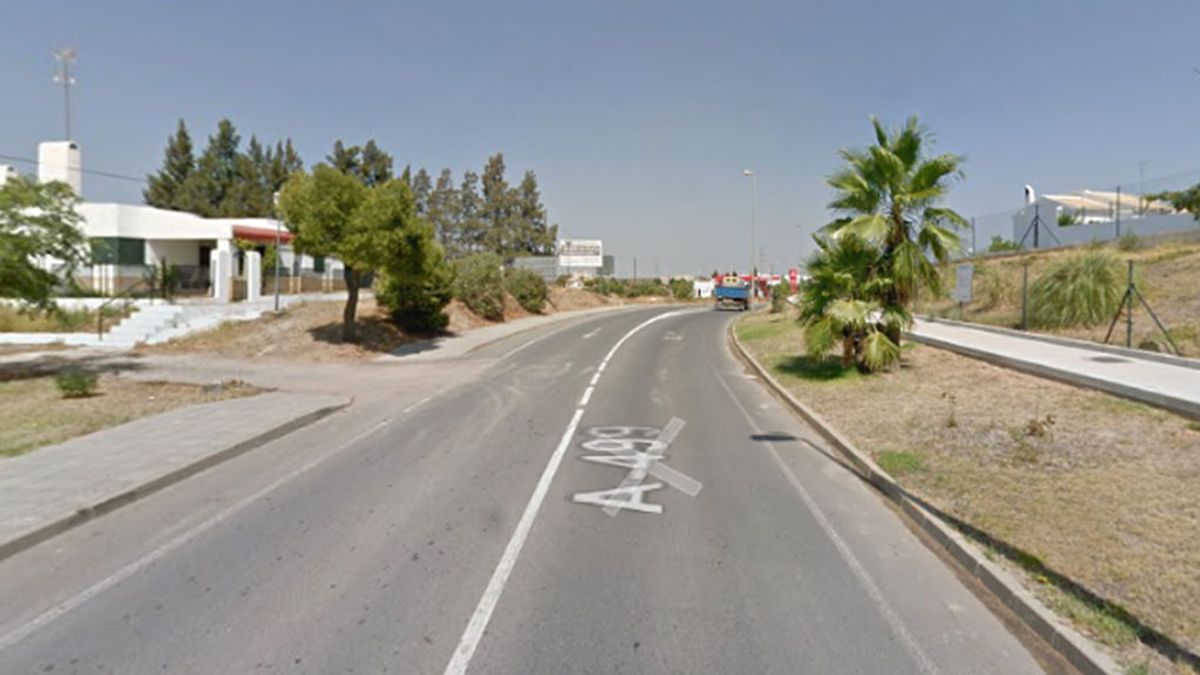 Muere un ciclista atropellado por un coche en una carretera de Ayamonte