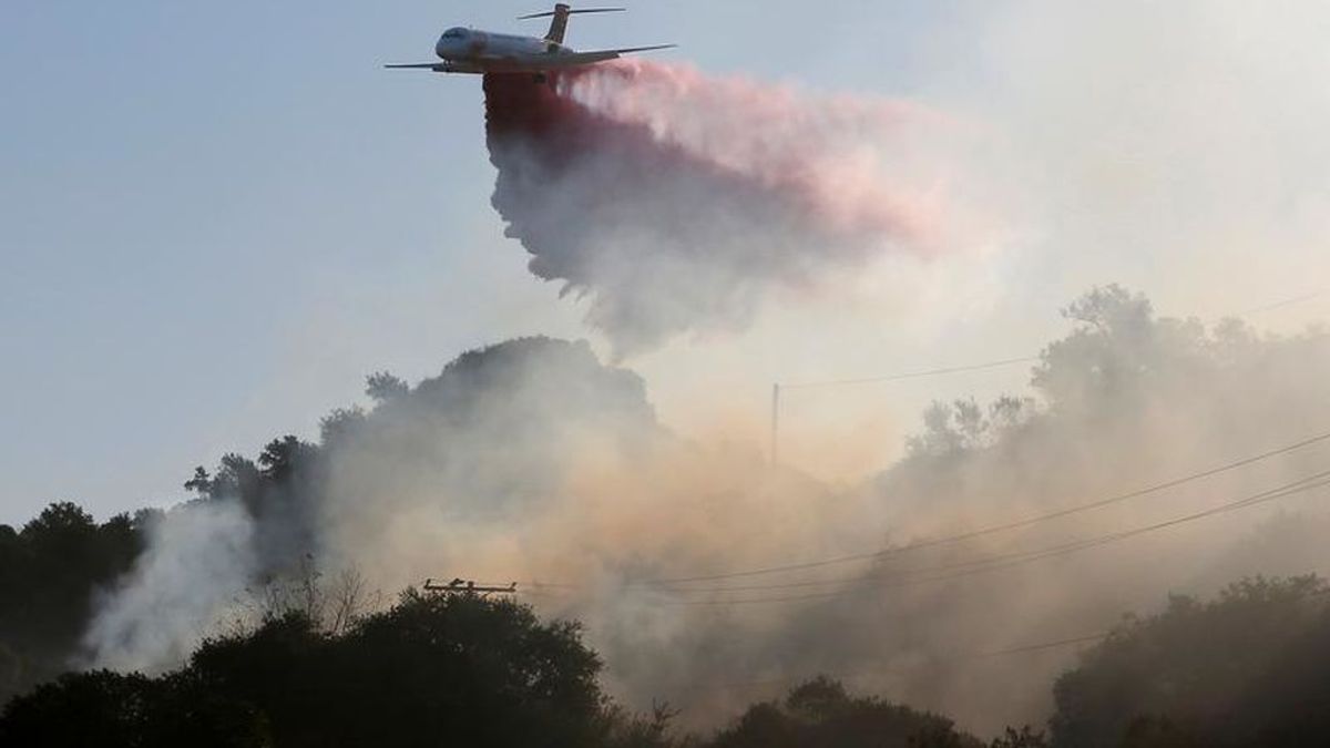 Los incendios que asolan California desde hace dos semanas, contenidos al 70%