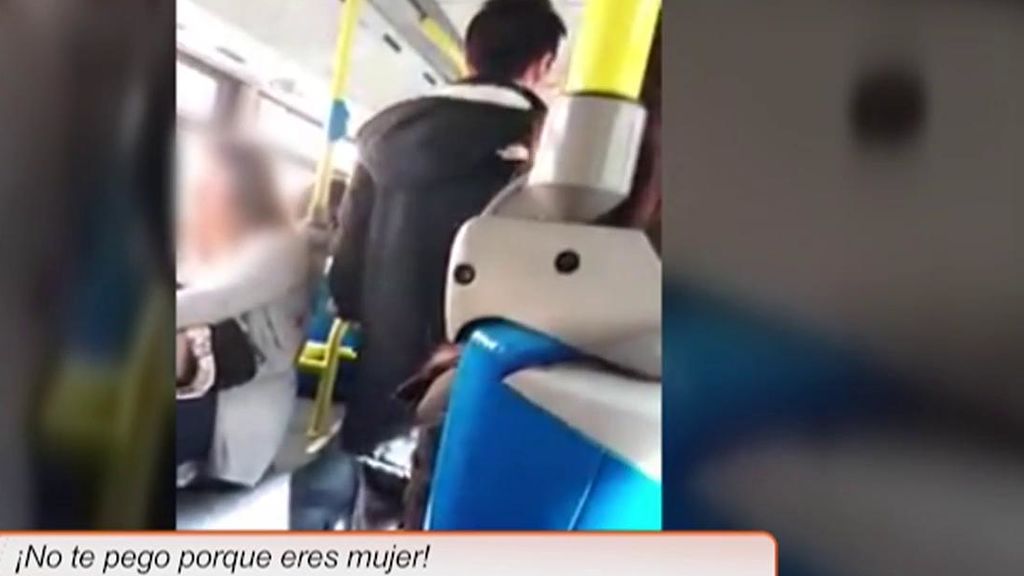 Una mujer latina agredida en un autobús de la EMT